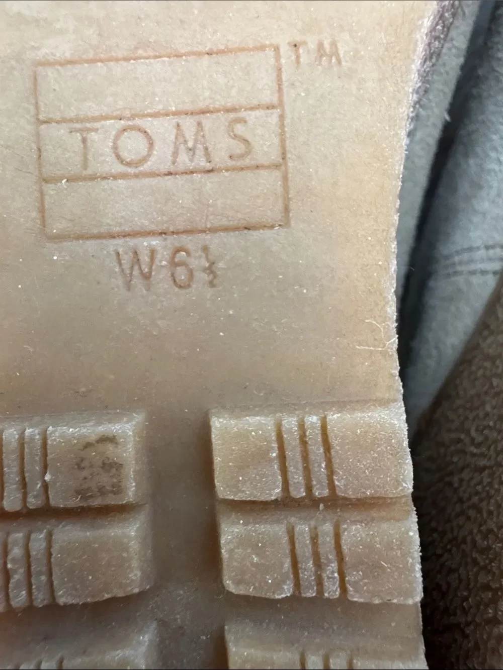 TOMS Avery Wedge Booties in Desert Taupe Suede sz 6.5 EUC NO WEAR